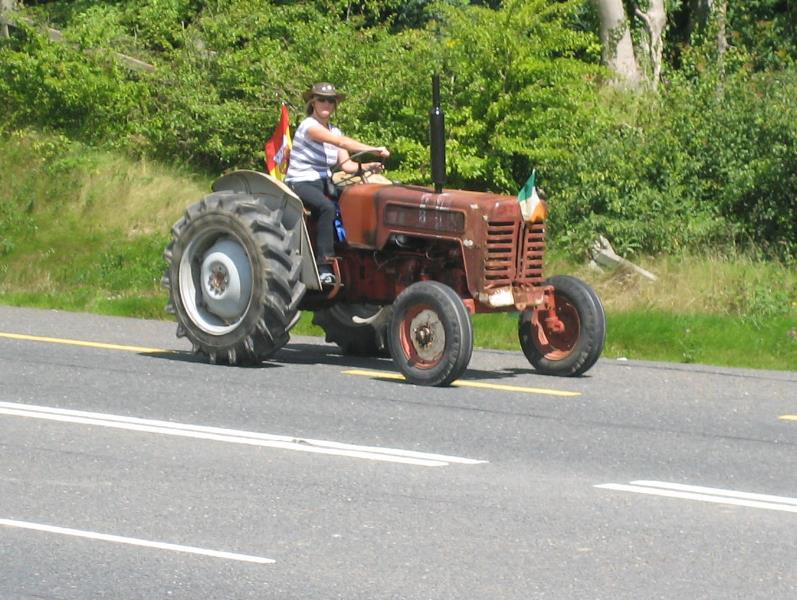 ../Images/Vintage tractor Run 2007- 35.jpg